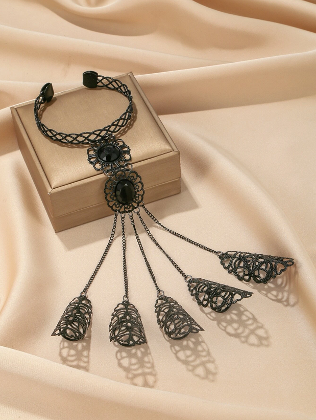 Gothic Wristband Cuff To Finger Mitten