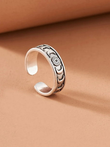 Wicca Crescent Moon Sun Burst Toe Ring (Cuff)