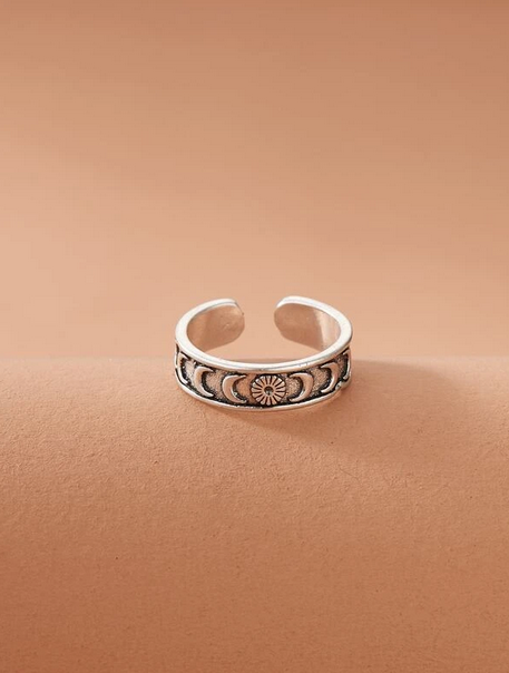 Wicca Crescent Moon Sun Burst Toe Ring (Cuff)