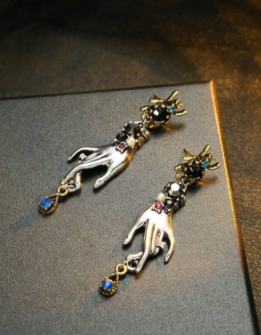 Vintage Witchy Spider Earring