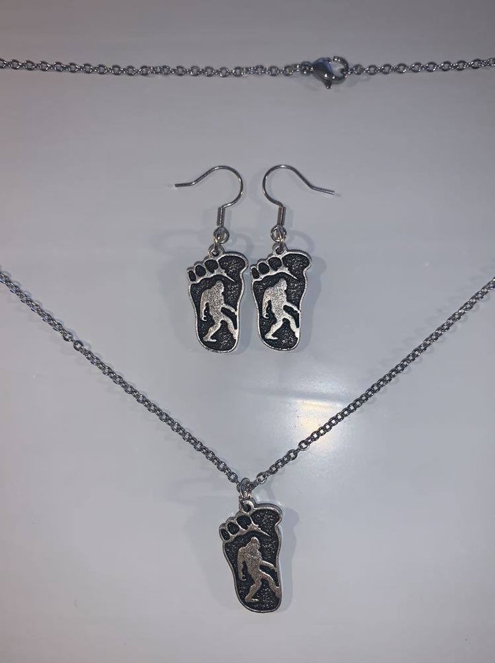 Bigfoot Imprint Necklace + Earrings Set