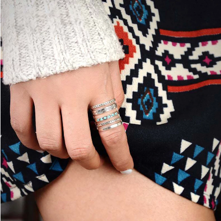 Bohemia Stone Inlaid Finger Ribbed Ring