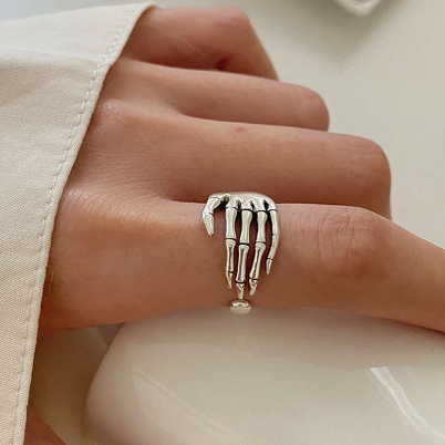 Adjustable 925 Sterling Silver Punk  Skeleton Hand Grasp Ring