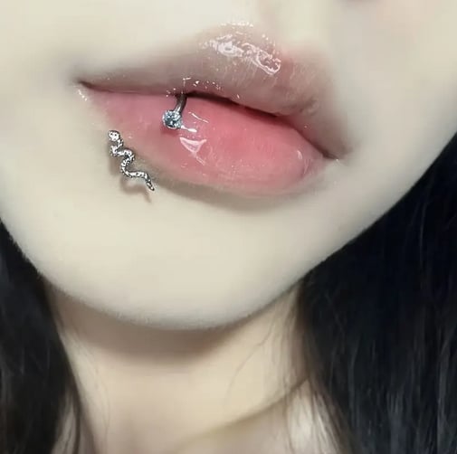 Snake Horseshoe Lip Ring