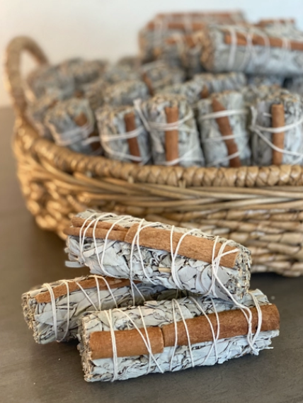 White Sage Smudge Sticks W/ Cinnamon Stick