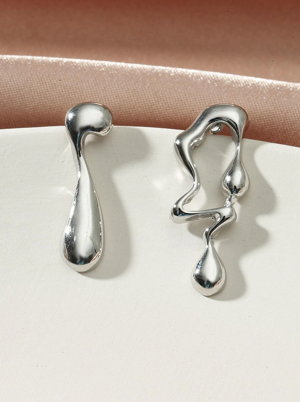 Water Drops Mismatched Stud Earrings