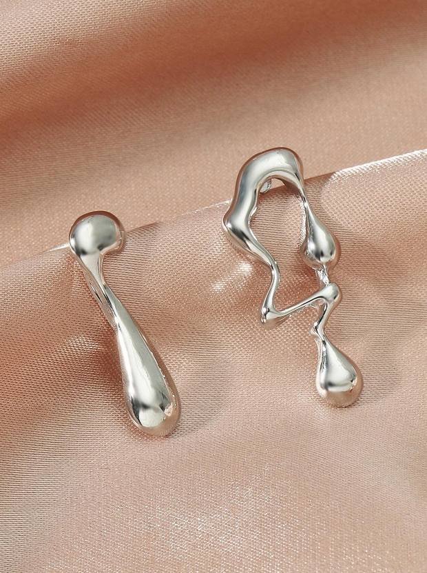Water Drops Mismatched Stud Earrings