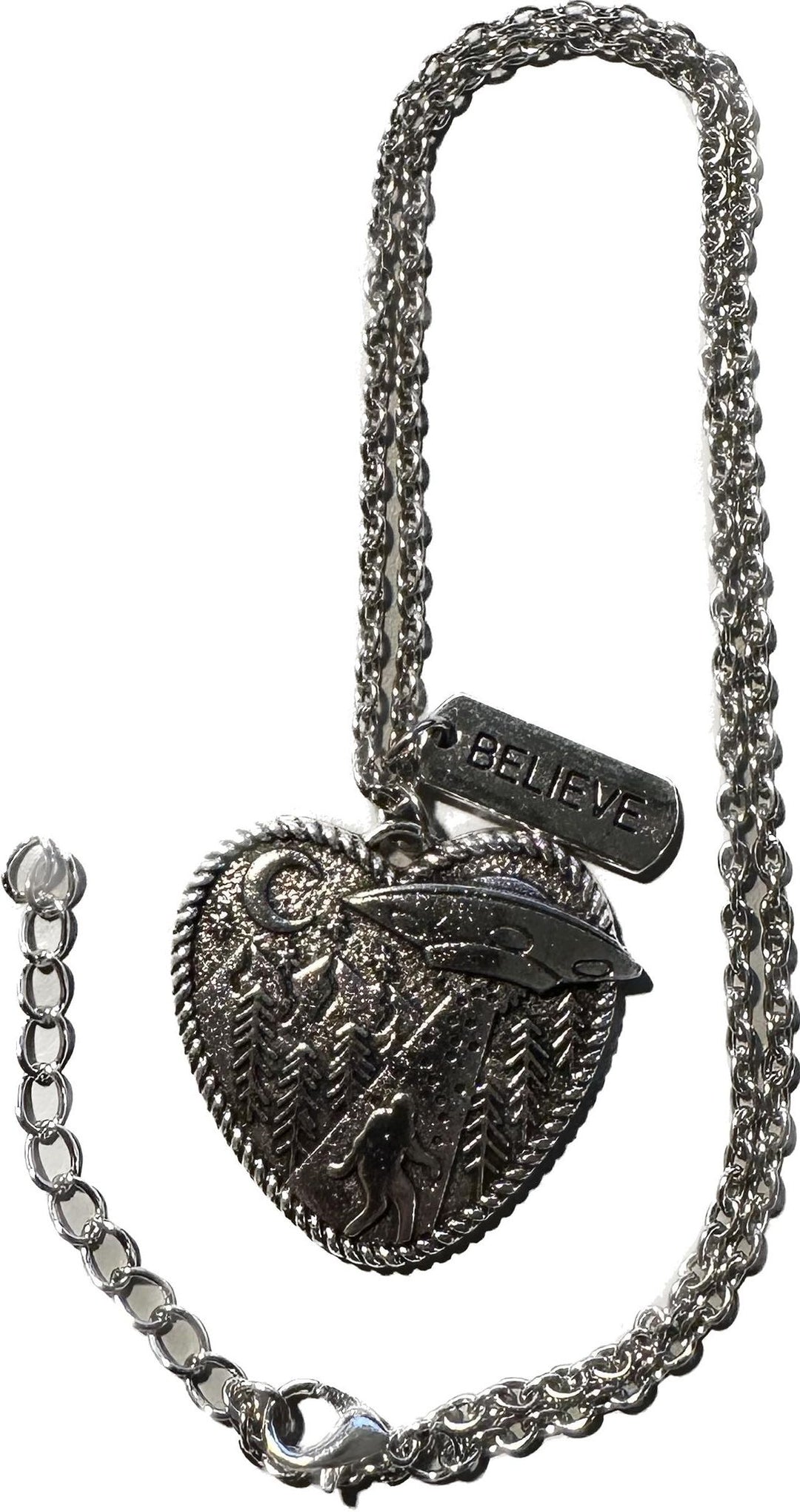 Heart Believe UFO Hovering Over Bigfoot In Forest Necklace