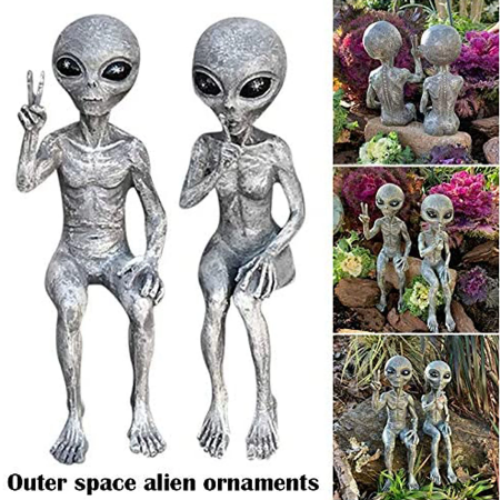 Alien Couple Resin Garden or Shelf Figures (2 pc)